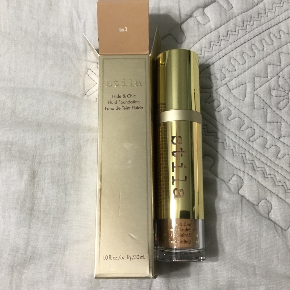 Stila Hide and Chic Fluid Foundation Tan 3